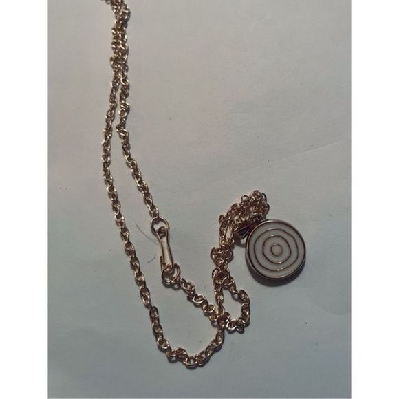 PRETTY WHITE AND GOLD MEDALLION NECKLACE - Picture 2 of 5